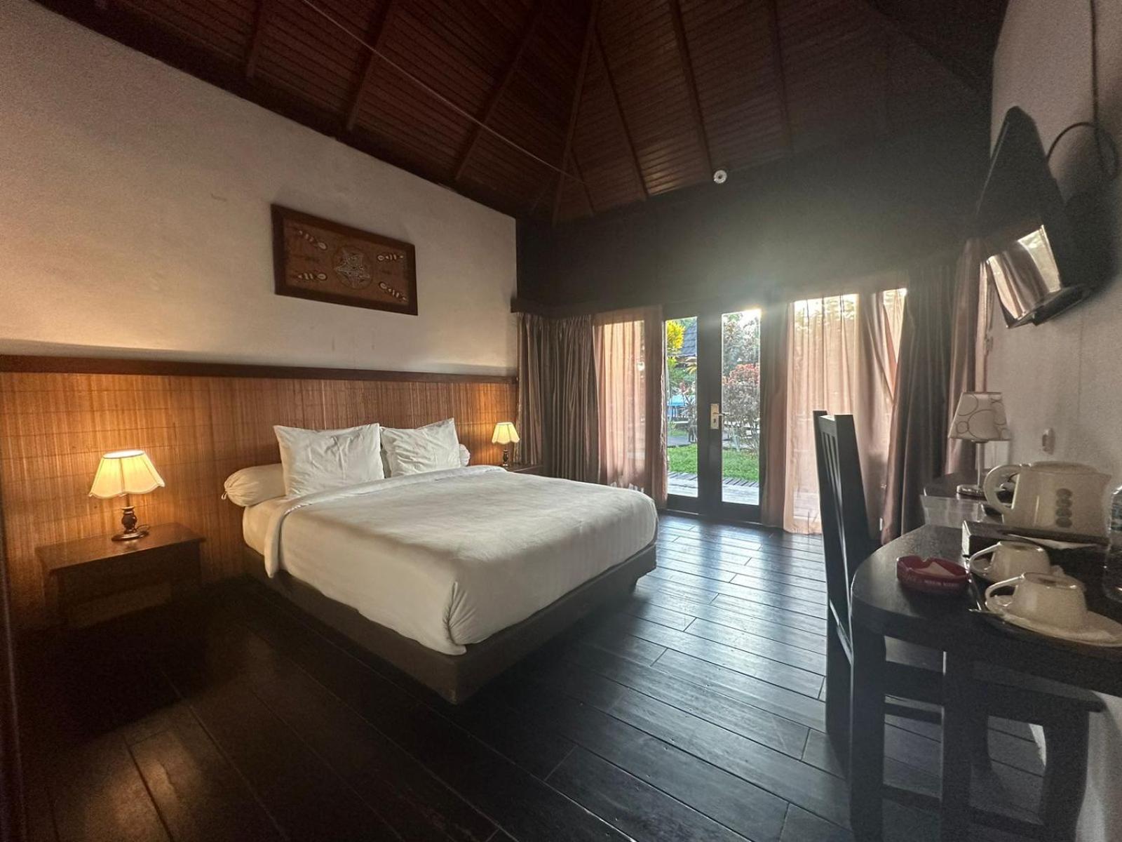 Kasuari Valley Beach Resort Sorong Exterior photo
