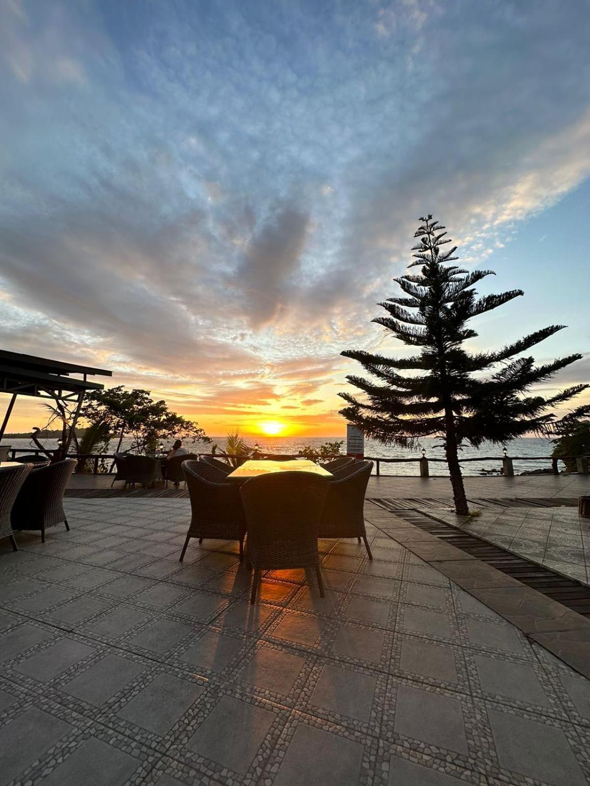 Kasuari Valley Beach Resort Sorong Exterior photo