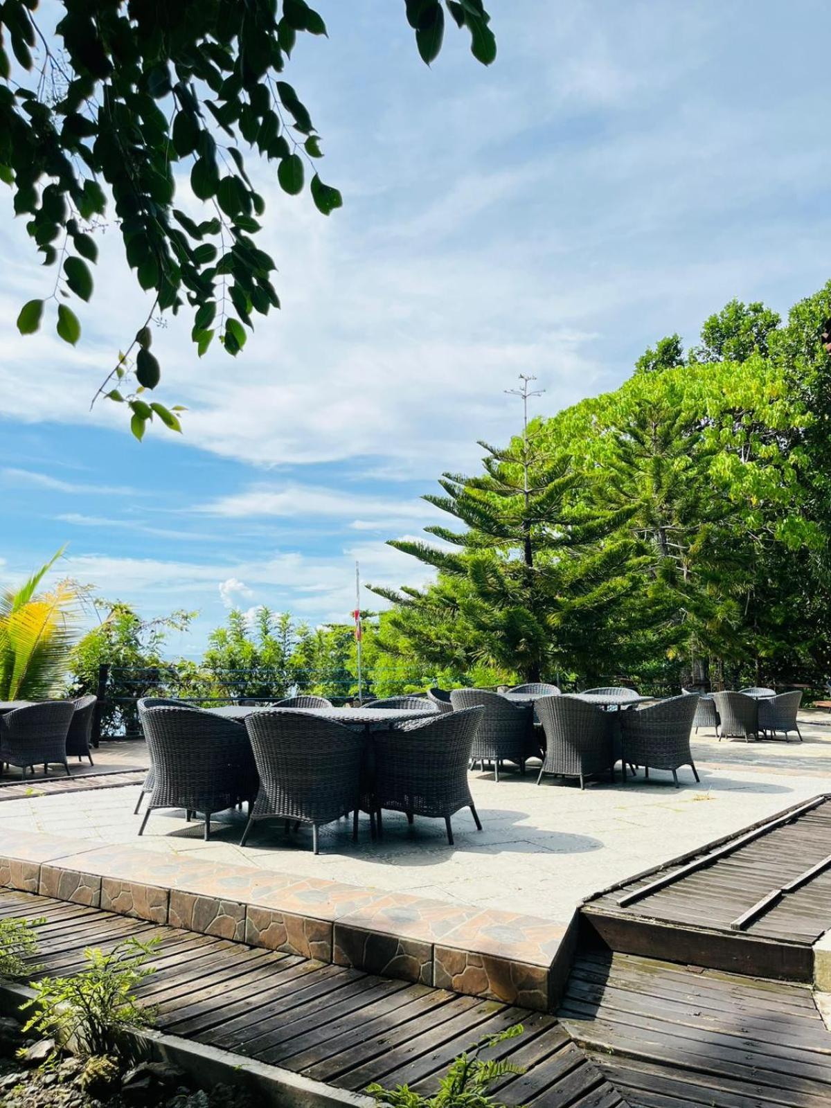 Kasuari Valley Beach Resort Sorong Exterior photo