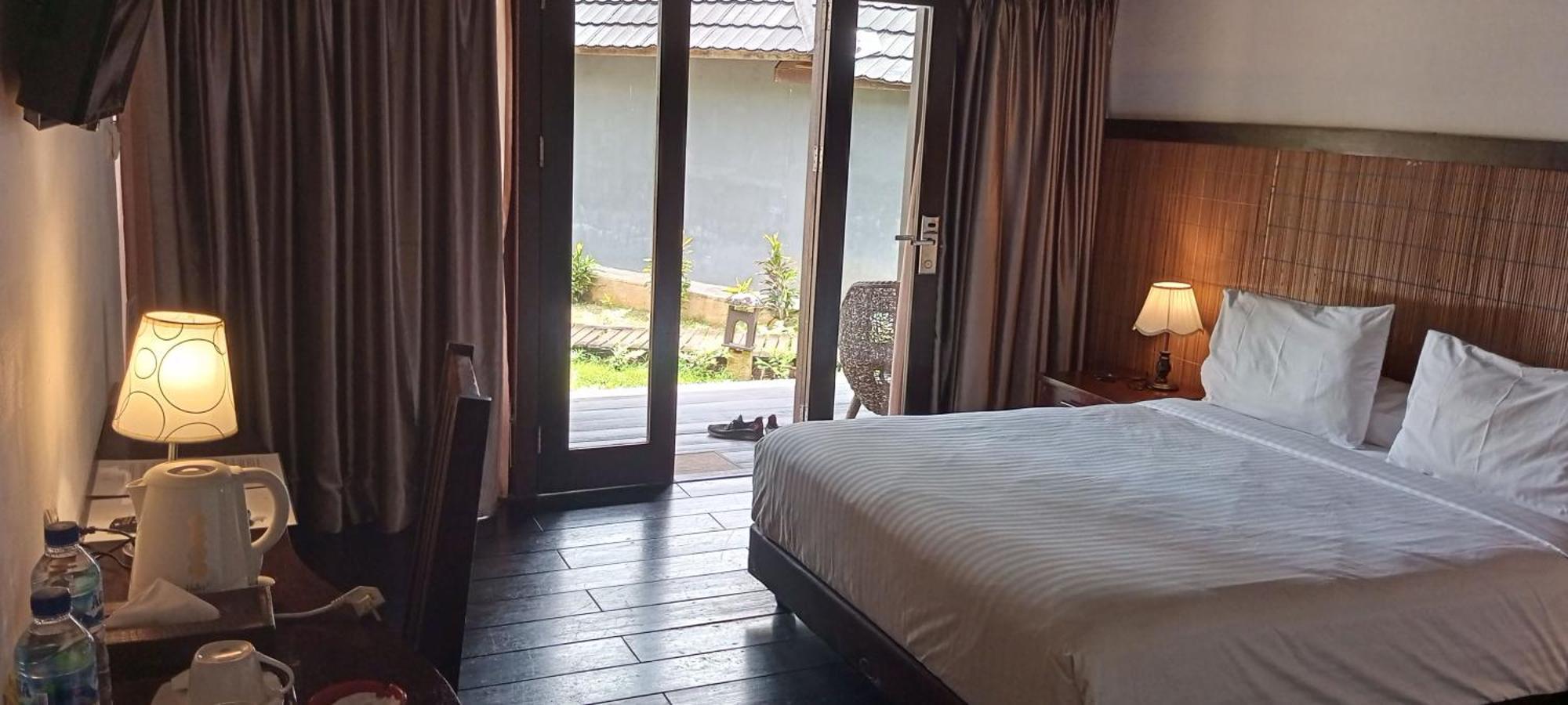 Kasuari Valley Beach Resort Sorong Exterior photo